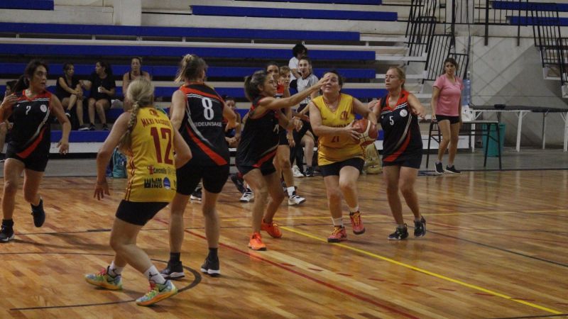 General Alvear recibió un encuentro de maxibásquet