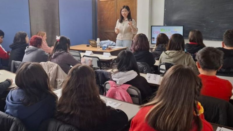 Abrieron la inscripción a docentes para aprender chino
