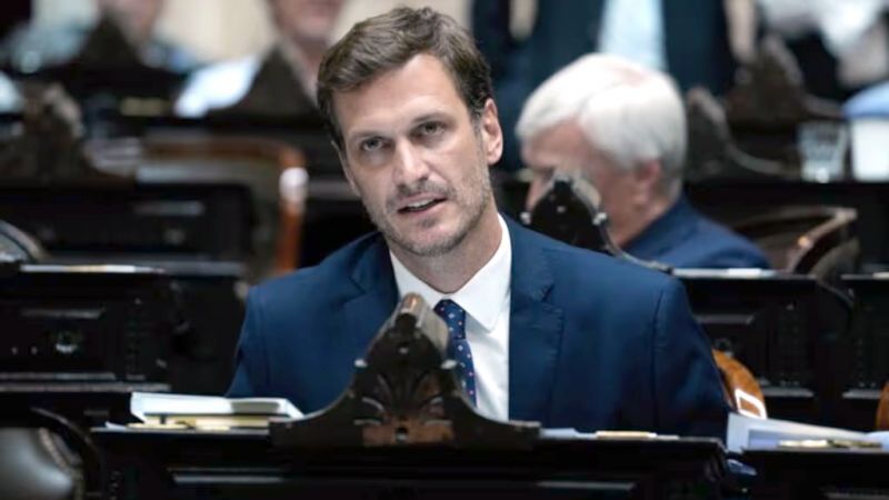 Diputado pidió un rifle de aire comprimido por delivery y le llegó al Congreso