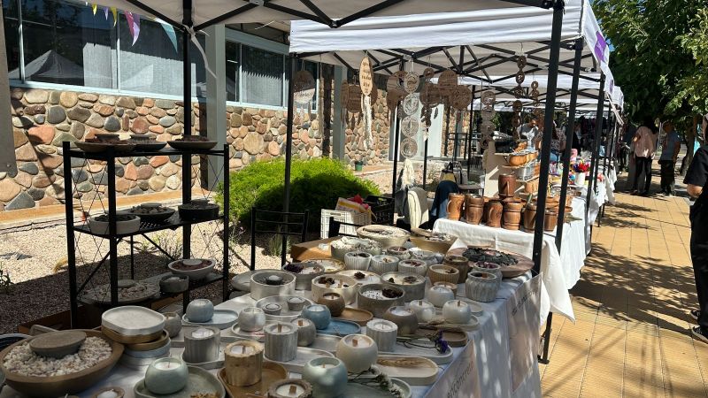 Feria de emprendedoras locales CreAgua en la Subdelegación Río Diamante