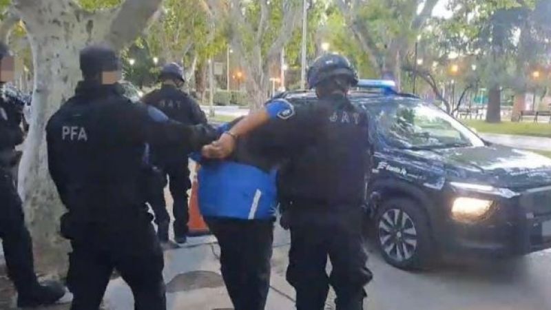 Trasladaron a Rosario al hombre capturado por la Policía Federal