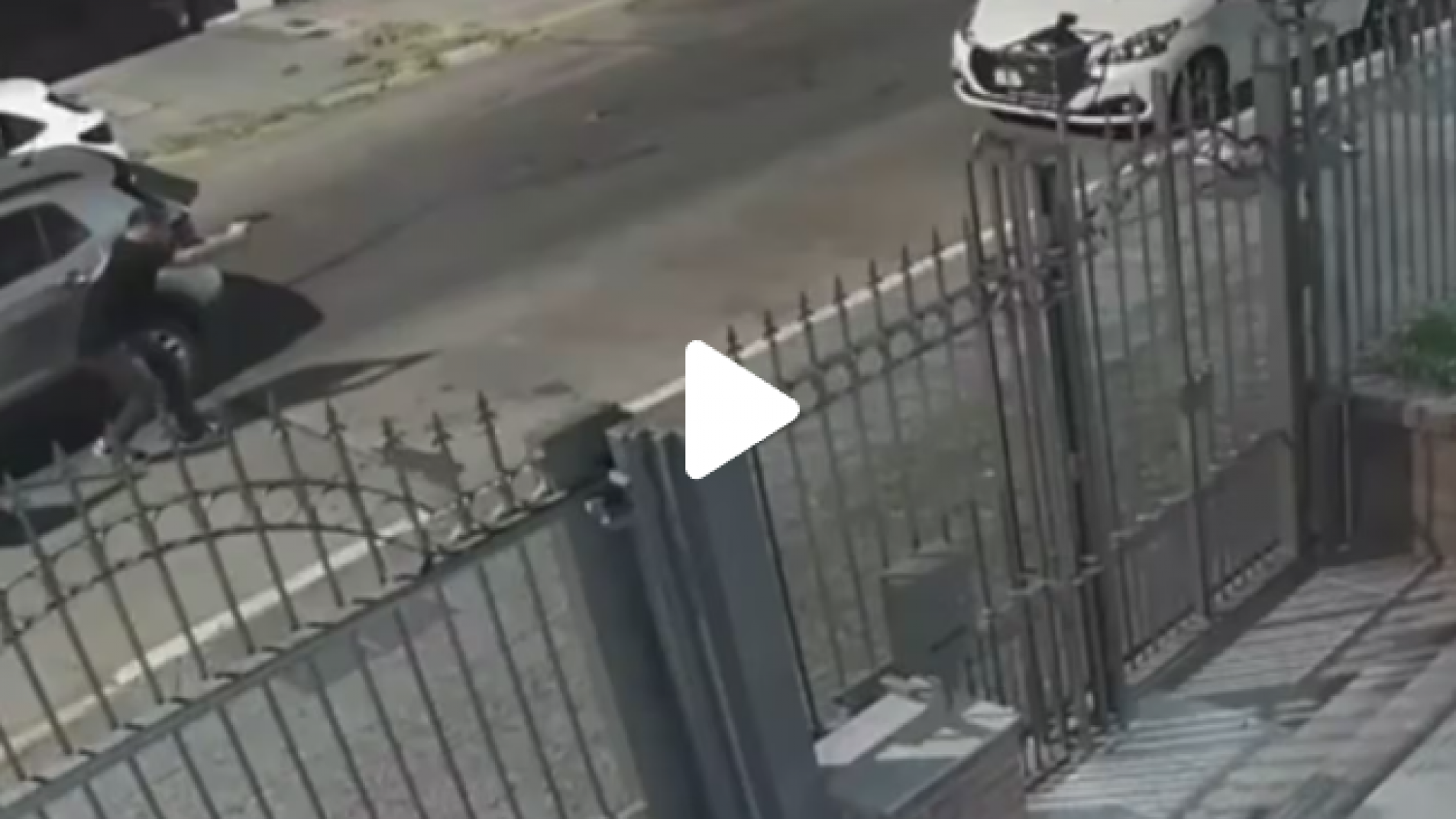 Video: Un policía de civil se defendió a balazos e hirió a un ladrón