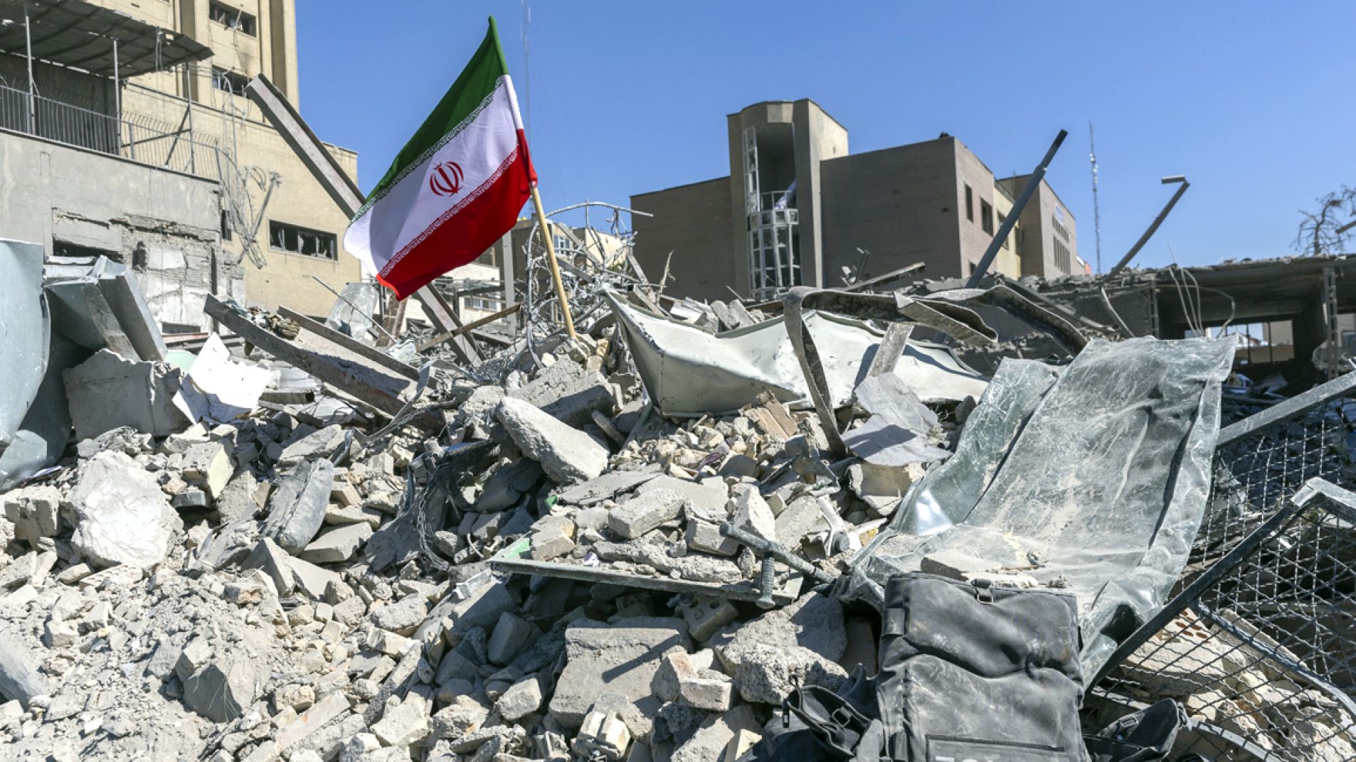 Trump está negociando con Irán y ordenó frenar por cinco días los ataques