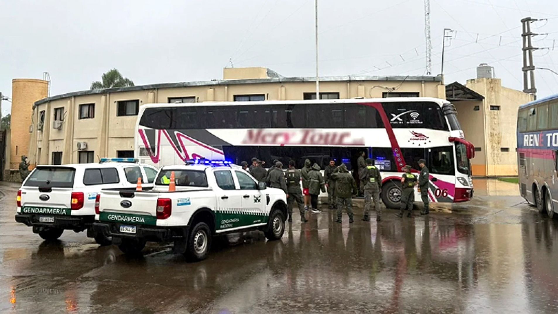 Viajaban en micro rumbo a Mendoza con más de 10 kilos de cocaína