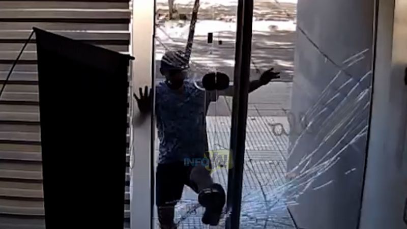 Volvieron a robar en el edificio de España y Bernardo de Irigoyen (Video)