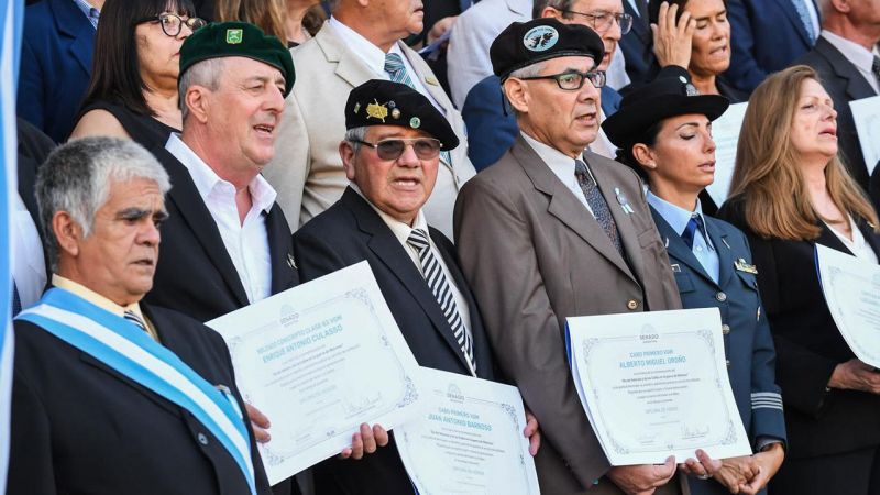 El veterano sanrafaelino Juan Antonio Barroso recibió su Diploma de Honor
