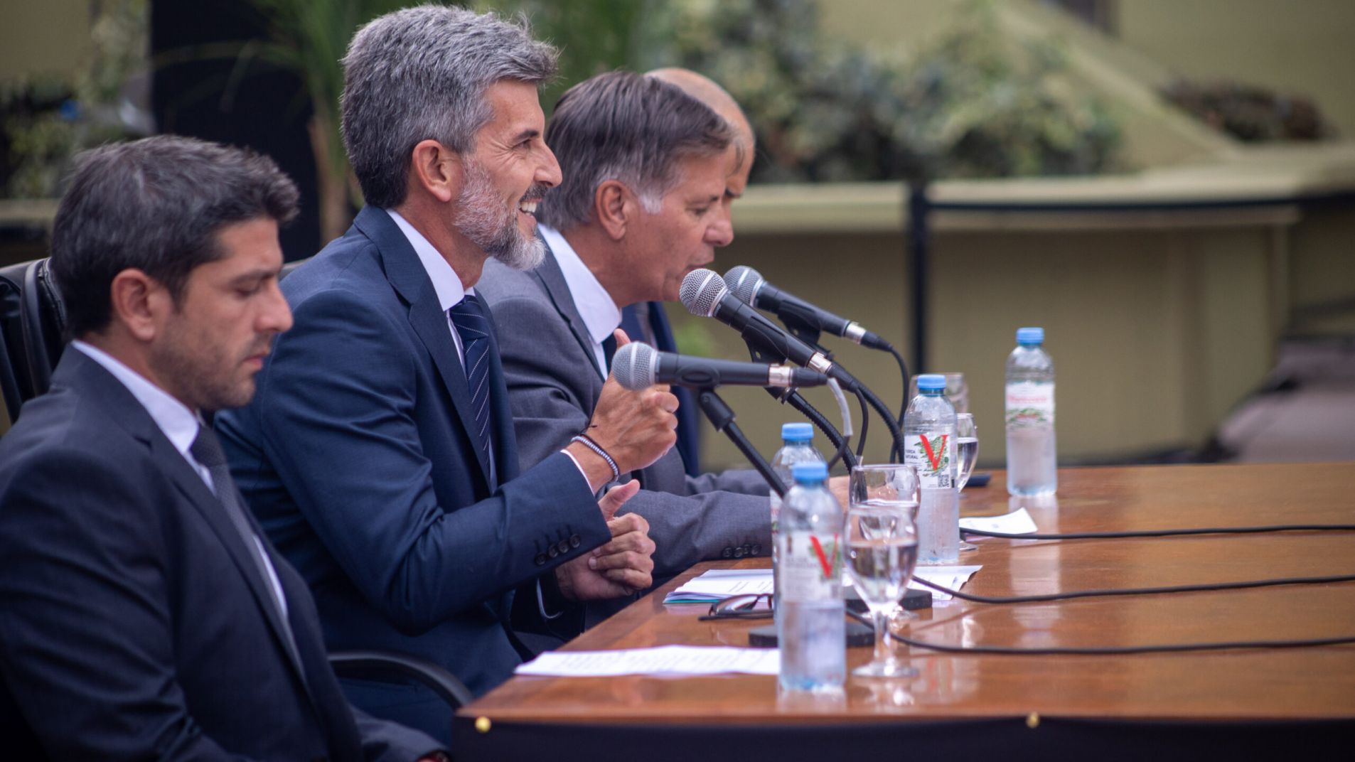 Con ejes como seguridad, desarrollo económico y sensibilidad social, Ulpiano Suarez reafirmó su gestión en un mensaje anual con alcance nacional