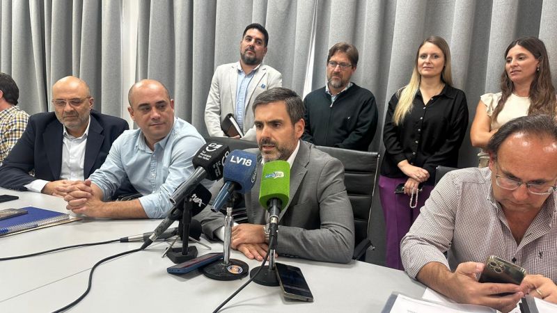 Funcionarios, legisladores y ediles de Félix respondieron a las críticas de Cornejo