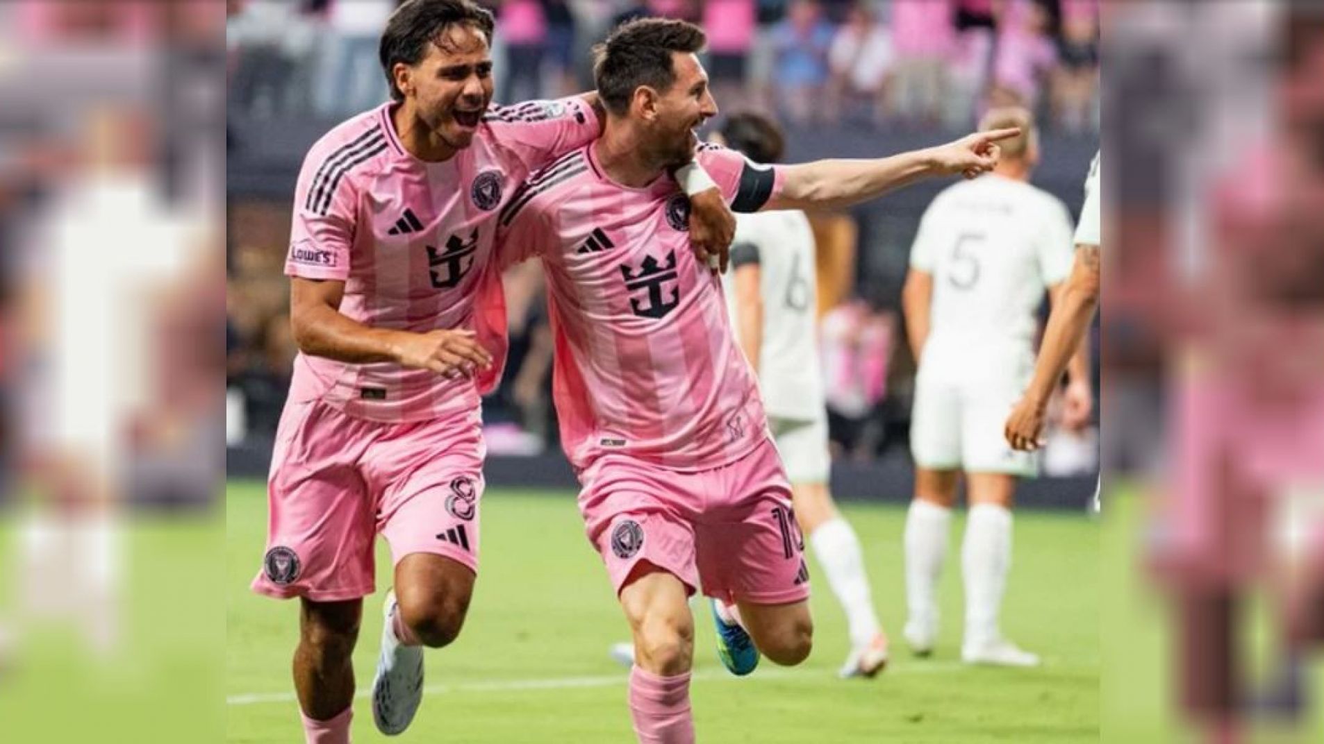 Messi inauguró la nueva casa del Inter Miami con un cabezazo directo a la red