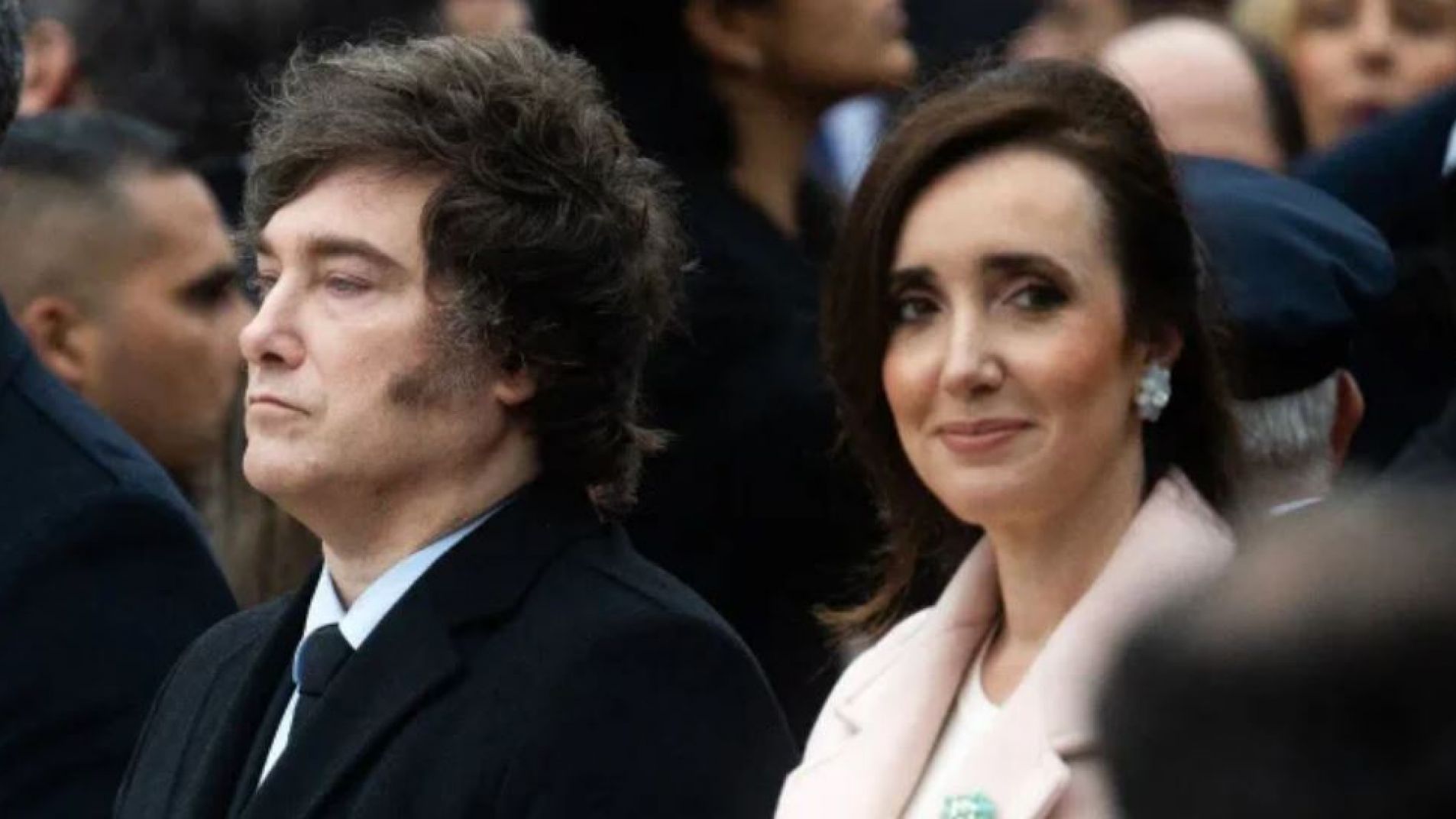 Villarruel saludó a los periodistas y defendió el acceso a la información