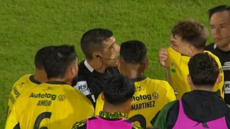 Souto estalló contra Merlos tras la derrota de Defensa