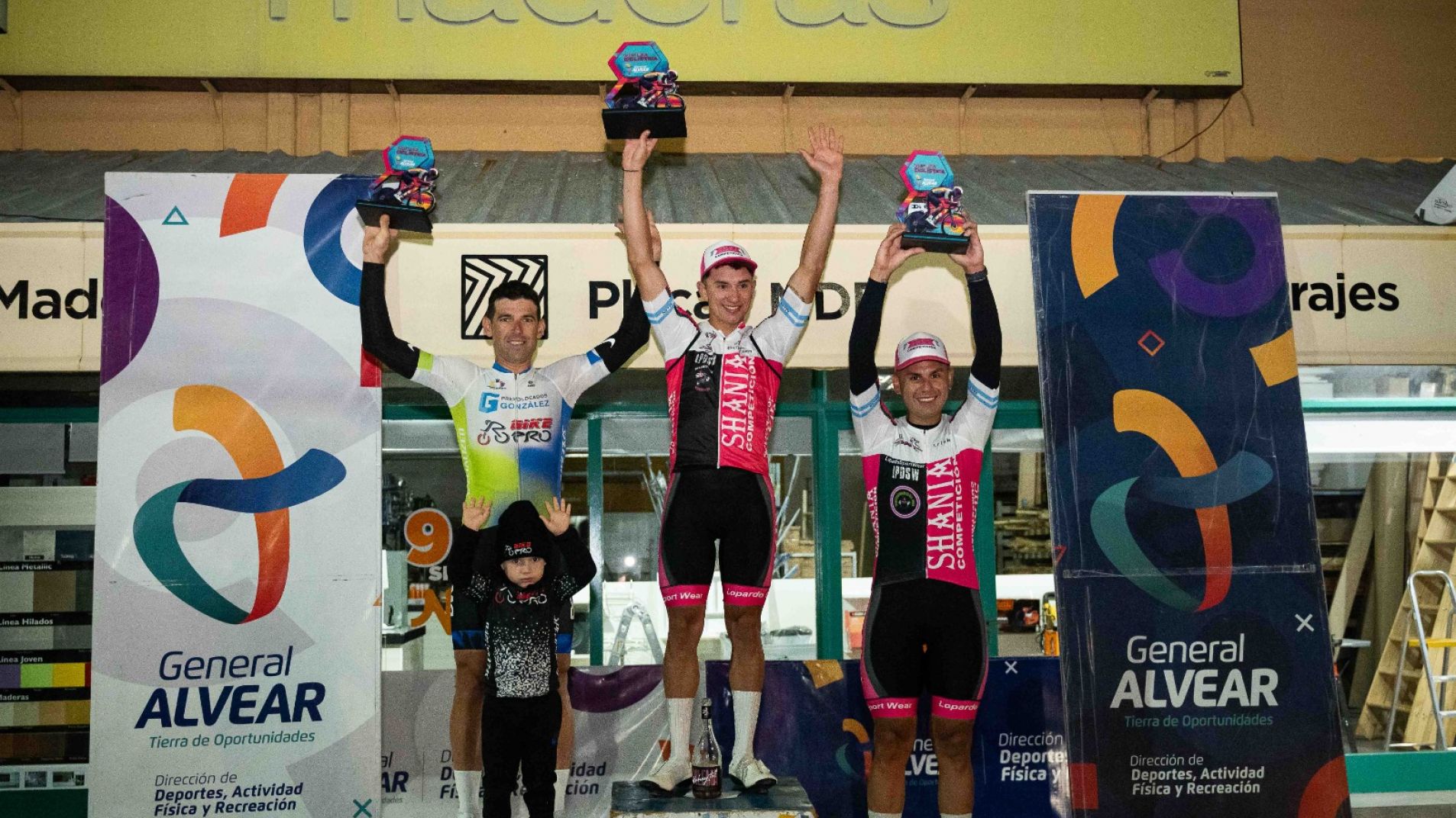 Tomás Moyano ganó el prólogo de la Vuelta Ciclística de General Alvear