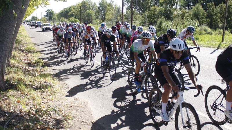 Iván Escudero ganó la primera etapa de la Vuelta Ciclística en Alvear