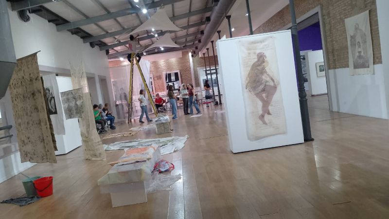 Artistas gráficas textiles exponen en Buenos Aires