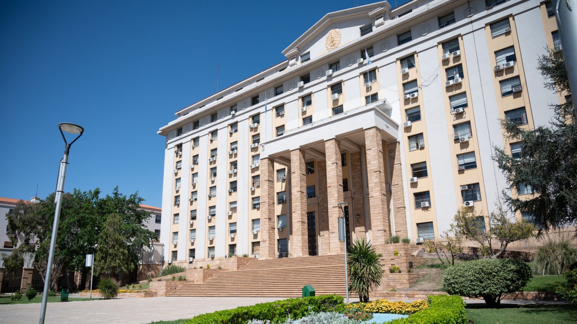 El gobierno habilita la inscripción para cargos en la Administración Pública