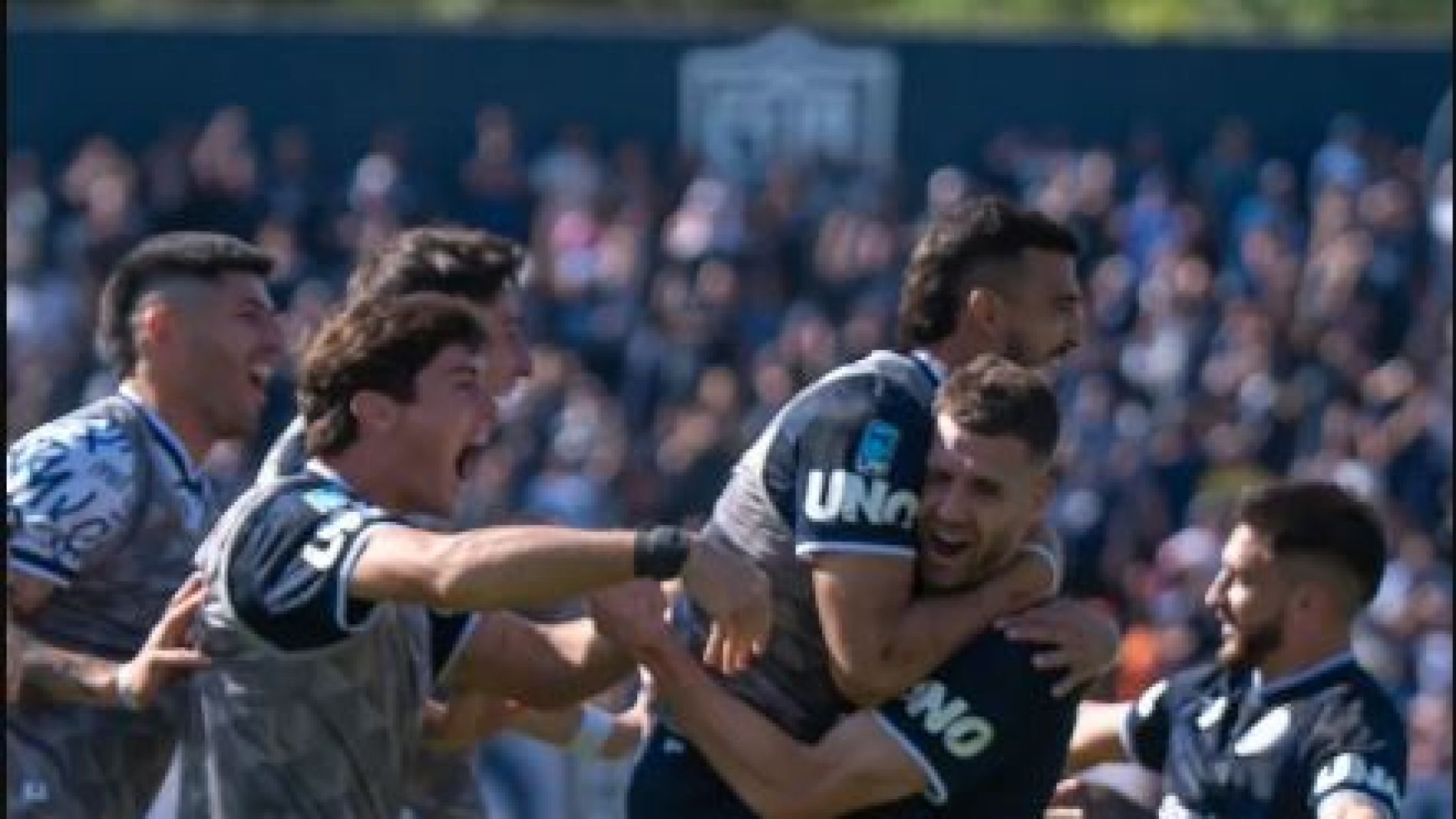 Independiente Rivadavia ganó, sigue líder y se metió en los 8vos de final del Torneo Apertura