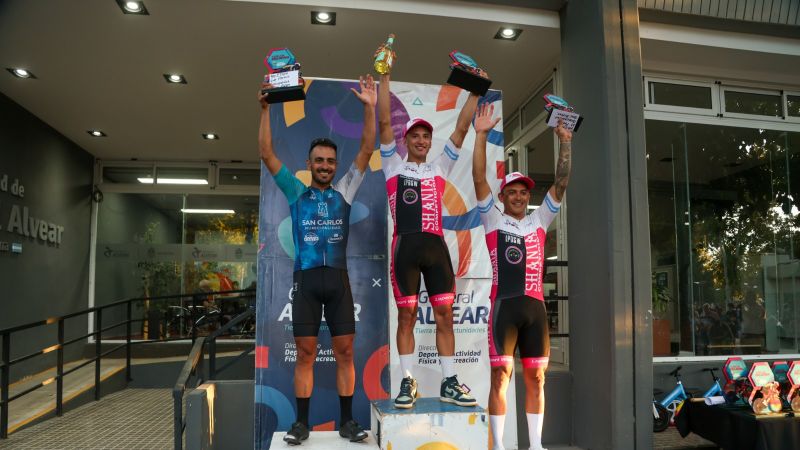 Mauricio Páez se consagró bicampeón en la Vuelta Ciclística de Alvear