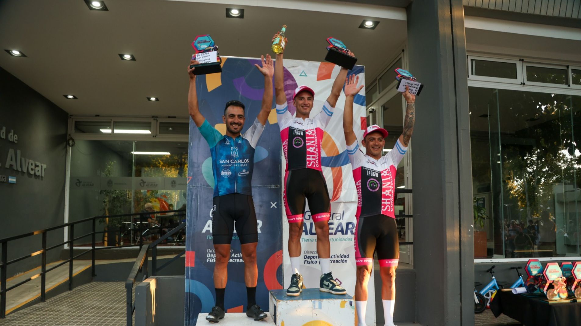 Mauricio Páez se consagró bicampeón en la Vuelta Ciclística de Alvear