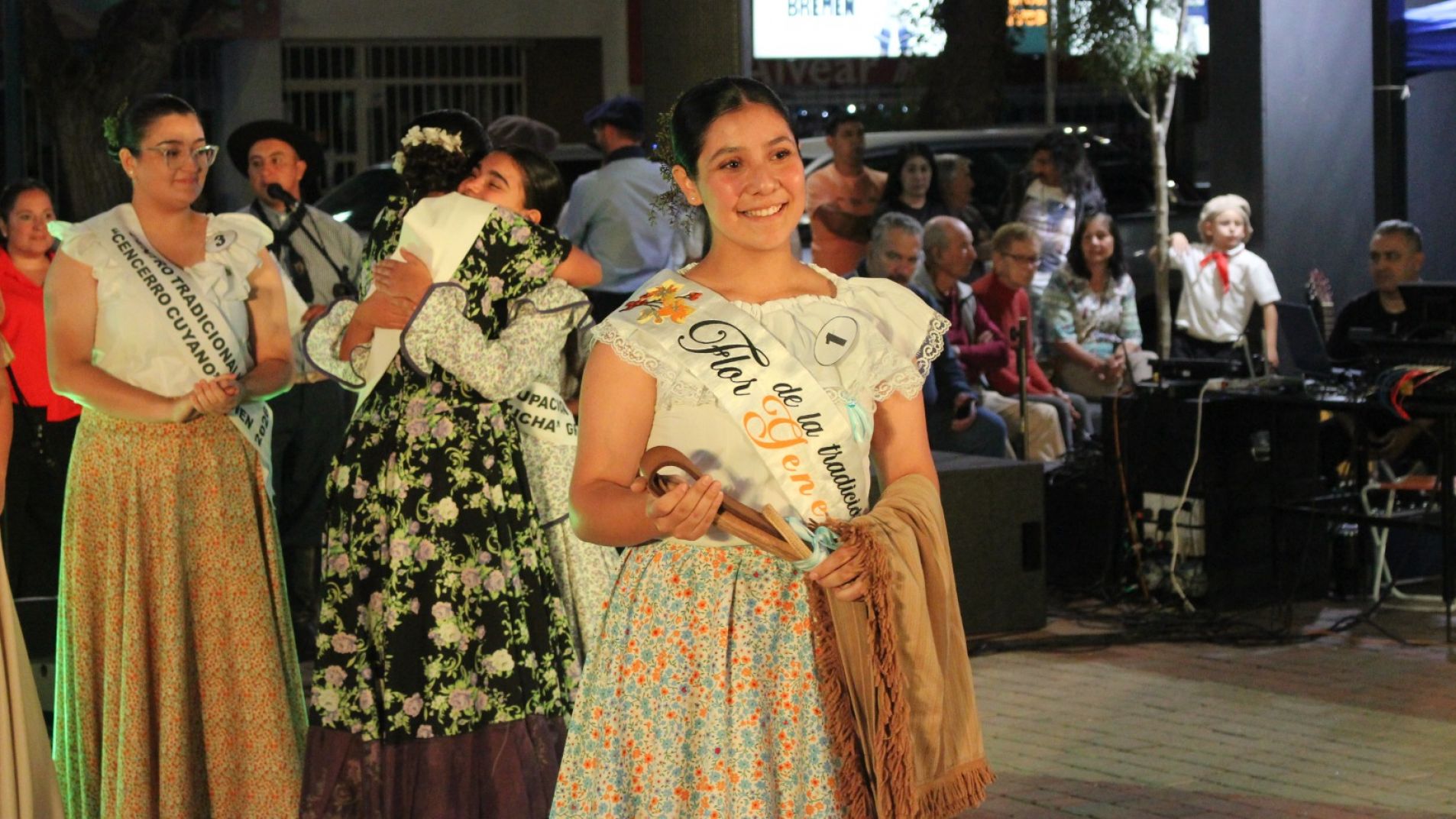 Magalí Aguilera fue coronada como la Flor Departamental de la Tradición