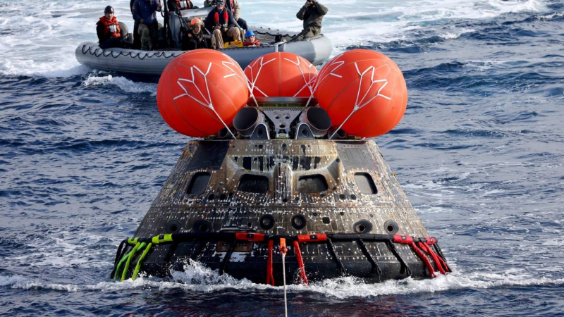 En primera persona: el momento en que abren la cápsula de Orión (Video)