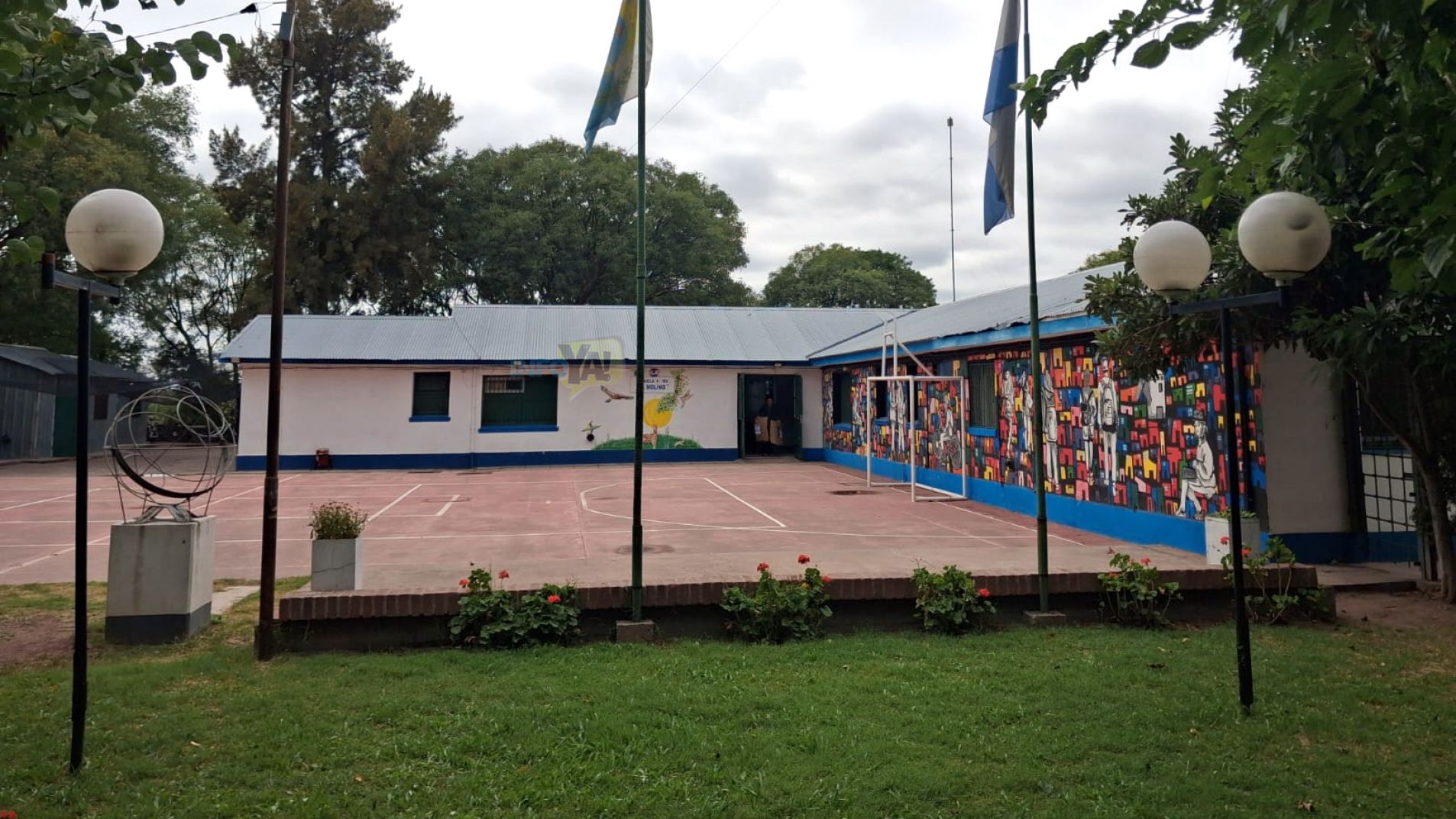 Por robos detuvieron al encargado de informática de la escuela El Molino
