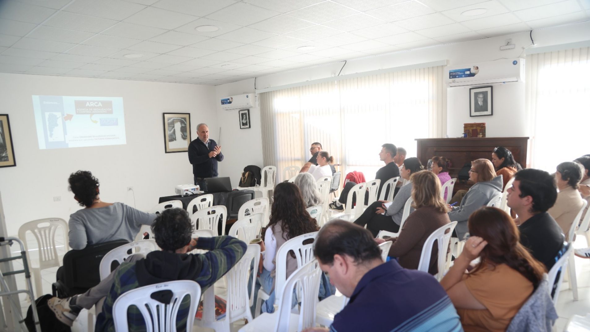 Capacitación para emprendedores de la economía social