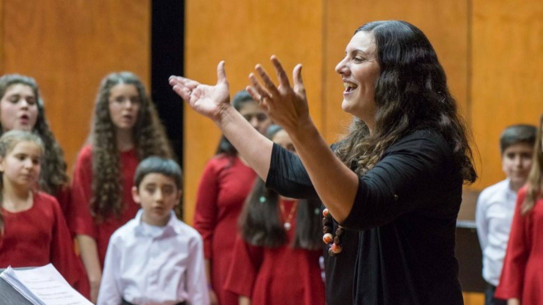 Ángela Burgoa, directora de coros de la UNCuyo.