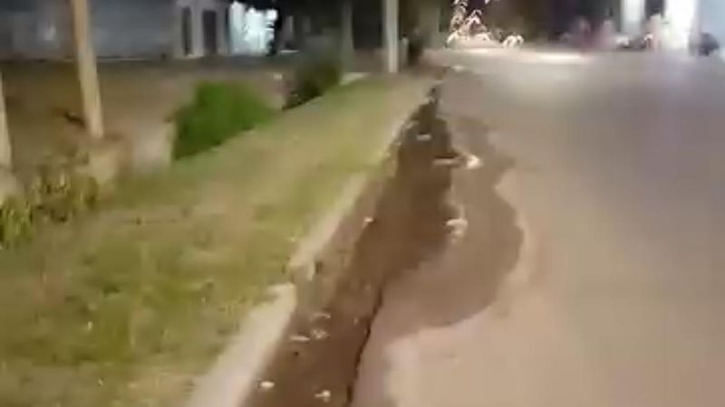 Reclaman por una pérdida de agua que lleva más de un mes