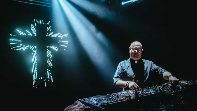 El sacerdote DJ Guilherme estará en octubre en Mendoza