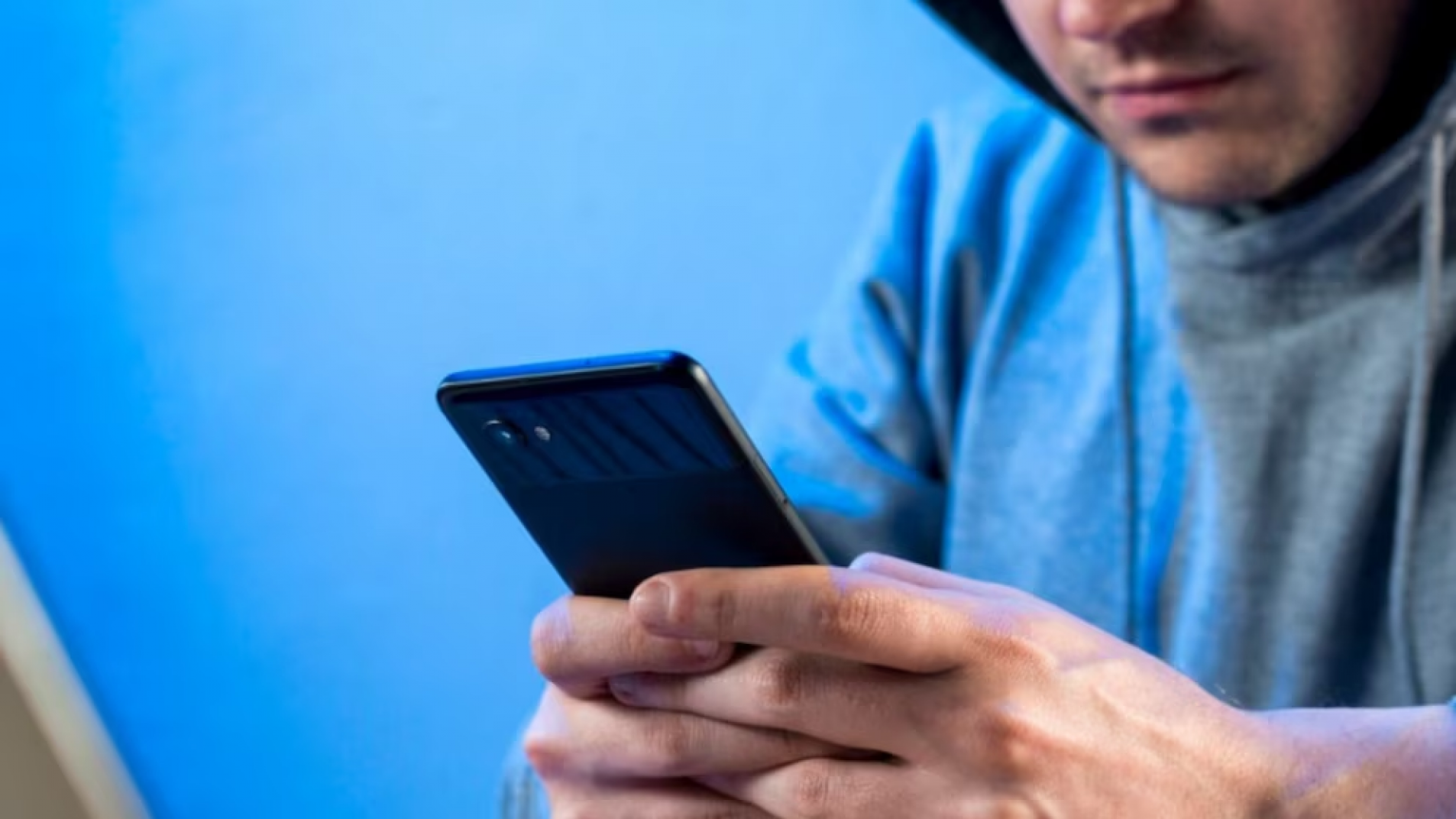 Le vaciaron las cuentas con un mail falso y demandó al banco: cuánto cobró