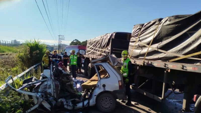 Brasil: una argentina y su hijo murieron en un brutal choque frontal