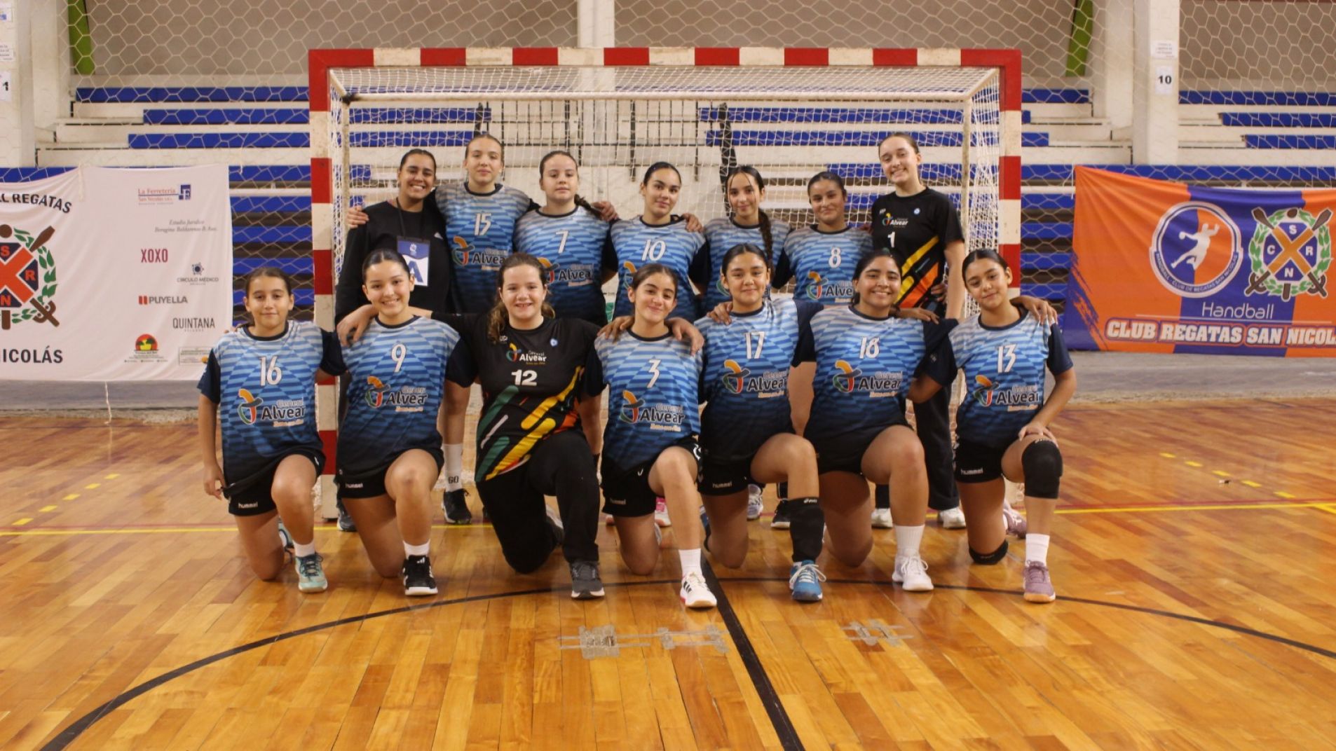 Así fue el debut del equipo femenino de Alvear en el Nacional de Handball