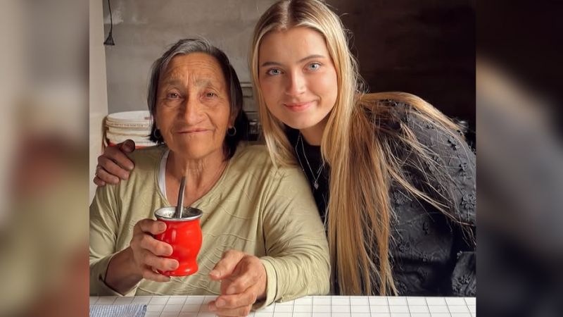 Azul se solidarizó con la mujer desalojada de manera abrupta de su puesto