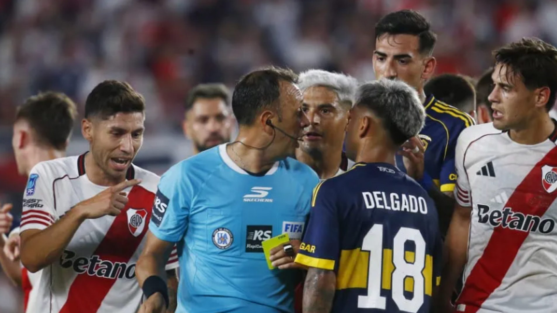 Quiénes son los tres jugadores de River que están al límite de amarillas