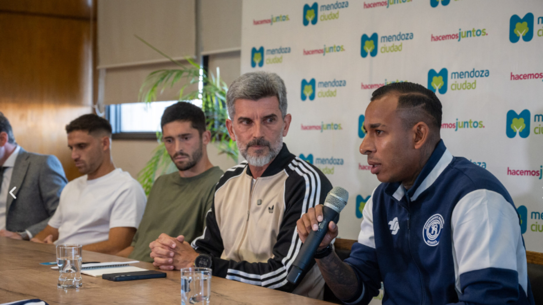 Ulpiano Suárez y los referentes de la Lepra y el Lobo bregaron por "sana convivencia"