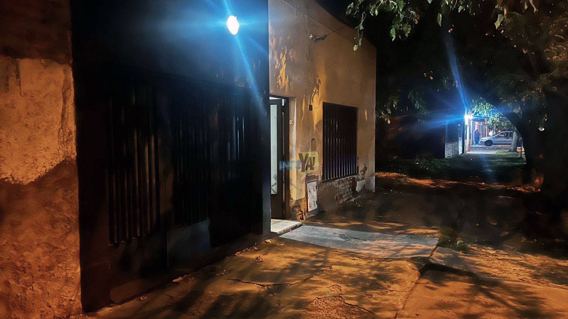 Se metió a la casa y ató a una mujer en la cama: le robó dinero y el celular