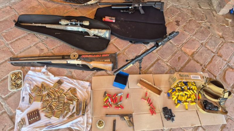 Allanamientos, detenidos y un arsenal: así operaba la banda de estafadores