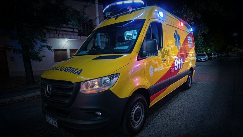 Un motociclista fracturado en un choque con un auto en avenida Balloffet