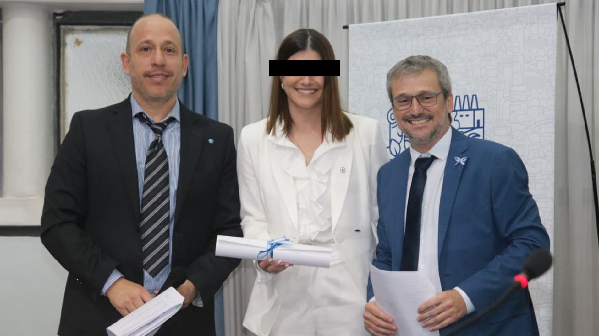 La concejal de Milei juró y no habló con la prensa