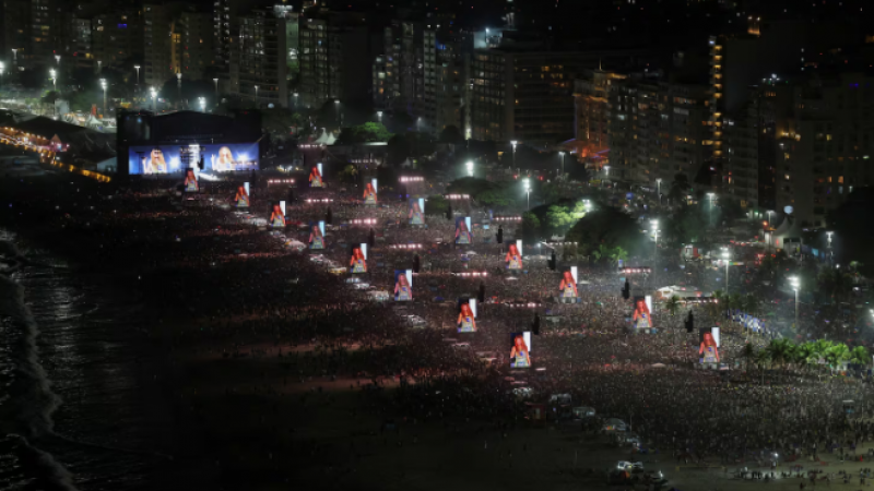 En video: Shakira hizo delirar a Río de Janeiro con un show espectacular
