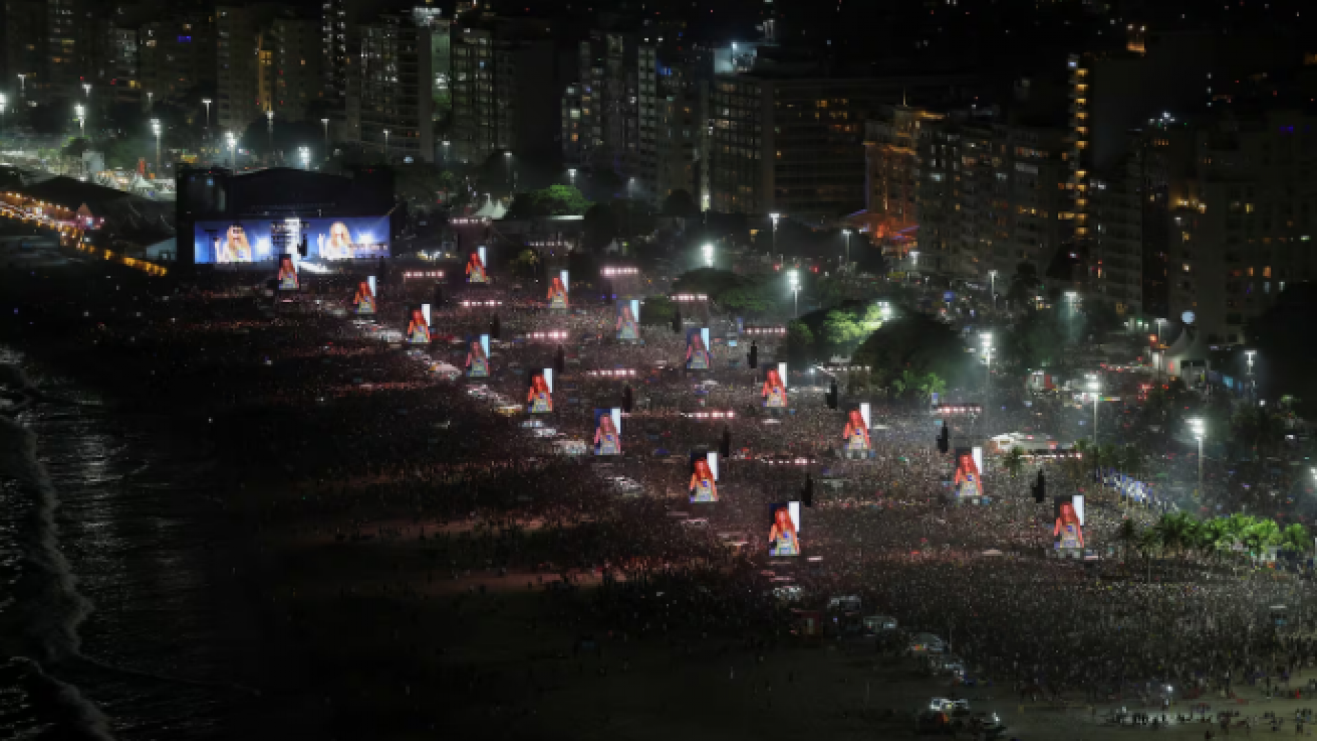 En video: Shakira hizo delirar a Río de Janeiro con un show espectacular