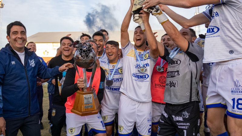 En fotos así fueron los festejos de Huracán tras ganar la Copa