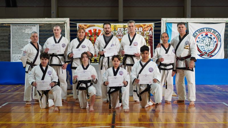 Primer torneo abierto de artes marciales