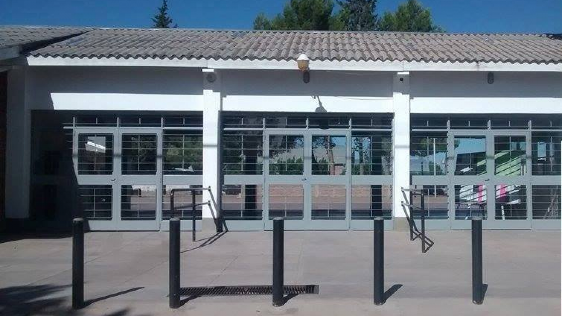 Amenazas y un cuchillo a metros de una escuela en Real del Padre