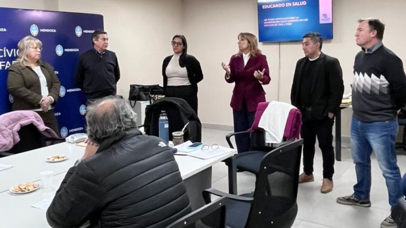 Directores y supervisores participaron en una jornada de educación sociosanitaria