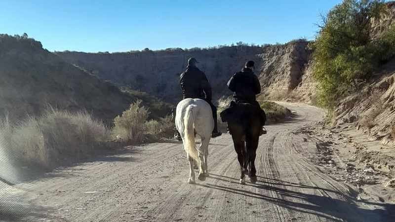 La Policía Montada halló a un hombre que se perdió buscando a su perro