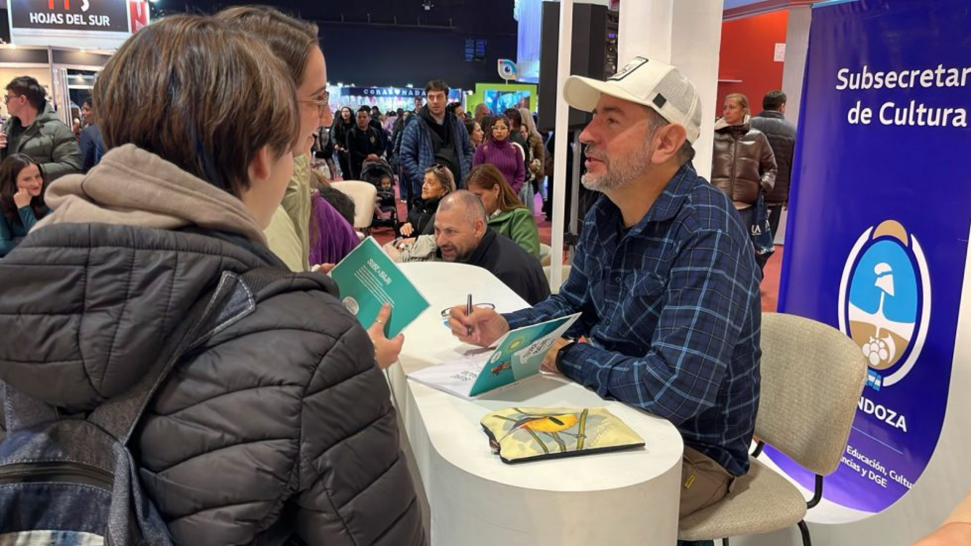 Mendoza tuvo su día en la Feria Internacional del Libro