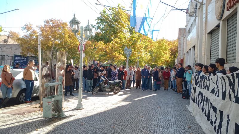 Abrazo simbólico a la FCAI por la ley de financiamiento universitario