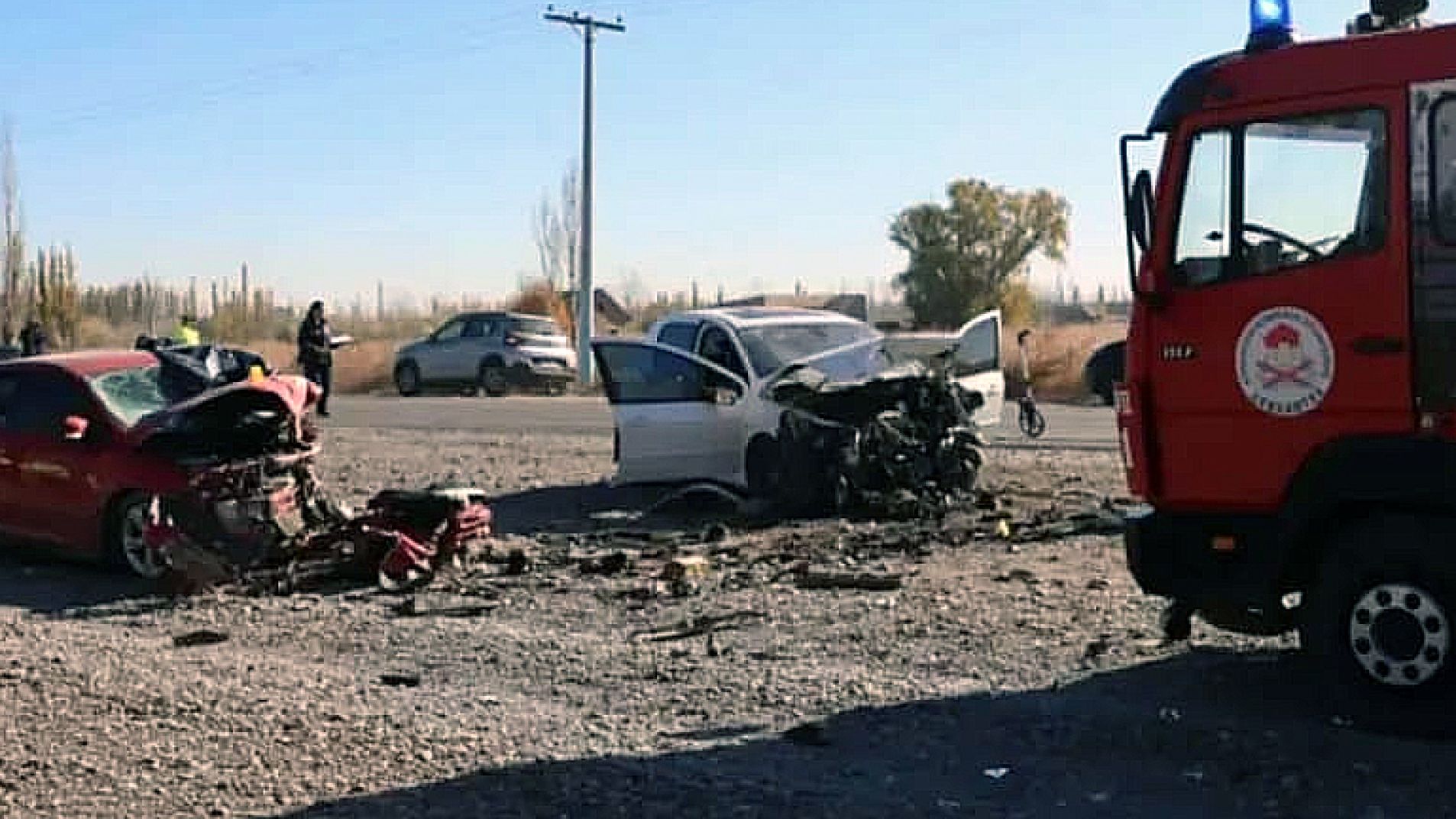 Un hombre murió tras un brutal choque frontal en ruta 22 (Video)