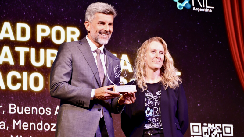 Ulpiano Suarez recibió tres distinciones nacionales por su gestión